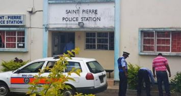 La police de Saint-Pierre a ouvert une enquête après un vol à main armée survenu hier, jeudi 10 avril.