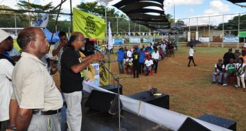 Ashok Subron, porte-parole de la GWF, lors du rassemblement des syndicats qui y sont affiliés au stade Nelson Mandela, à Cité Vallijee, ce jeudi 1er mai.