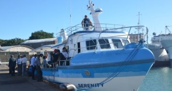  Le bateau de pêche «Serenity», appartenant à une société coopérative de Bain-des-Dames, a été inauguré le jeudi 26 juin. © Vashish Seetul
