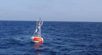 Des flotteurs, mis à dispositions des étudiants, sont déployés dans l’océan depuis 2012.