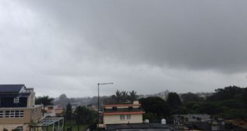 Pluies et grisaille sur l’ensemble de l’île ce samedi 23 août. Selon la météo, le mauvais temps devrait perdurer jusqu’en début de semaine.