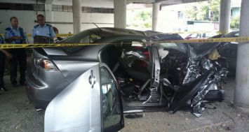  L'état de cette voiture démontre la violence de l'accident survenu à Calebasses le vendredi 22 août.