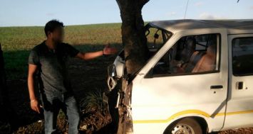 Un témoin de l’accident survenu à D’Epinay, ce samedi 20 septembre, montrant le van endommagé.