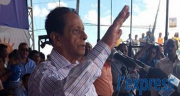 SAJ a énuméré douze promesses électorales à la foule venues assister au meeting de l’alliance Lepep, à Vacoas, ce dimanche 12 octobre.