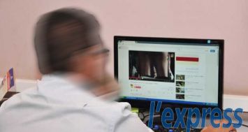 (Photo d’illustration) Un site Web proposé aux jeunes filles et qui consiste à attirer des hommes à travers une webcam fait fureur sur le net.