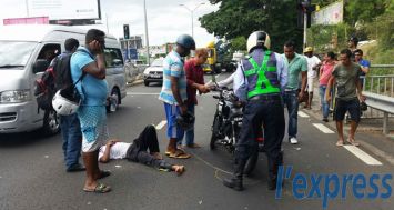 Deux personnes qui se trouvaient sur une motocyclette ont été blessées après une collision avec une voiture à Cassis, ce vendredi 5 décembre.