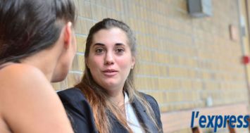 Aurore Gros-Coissy le visage défait après l'énoncé du verdict, ce vendredi 30 janvier.