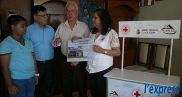 Damendra Thaunoo, qui a participé à une loterie organisée par la Croix-Rouge, a remporté une maison écologique d’une valeur de Rs 800 000.