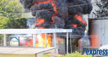 L'incendie qui s'est déclaré dans la station-service de Port-Mathurin a pu être maîtrisé peu après 16 heures, ce lundi 23 février.
