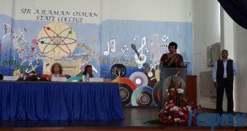 Des cours pour devenir interprètes ou traducteurs seraient un excellent débouché pour les Mauriciens qui ont étudié les langues, avance la ministre de l’Education.