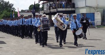 La cérémonie officielle de la Police Security Week a débuté avec la parade de la police, ce jeudi 23 avril.