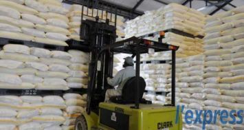 Impropre à la consommation, un stock de farine de la STC devrait être détruit. C’est ce qu’a indiqué le ministre Ashit Gungat suite à une visite des lieux au store de la STC.