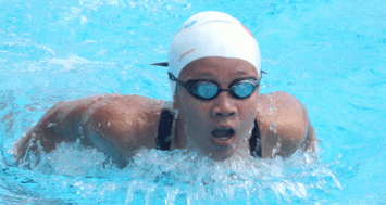 Tessa Ip Hen Cheung a remporté l'or aux 200 brasse, 200m nage libre et relais 4x100 nage libre.