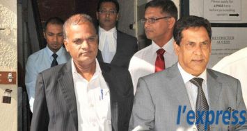 Prakash Maunthrooa et Siddick Chady sont accusés d’avoir obtenu des pots-de-vin afin de favoriser Boskalis pour un contrat de dragage dans le port