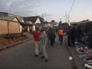 Ce sont dans les rues de Mamamba Antehiroka que la quinquagénaire a été lynchée.
