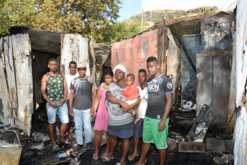 La famille Ramdally a perdu tous ses biens durement acquis dans un incendie qui a éclaté le samedi 17 juillet.