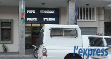 Un quinquagénaire a porté plainte pour vol au poste de police de Pope-Hennessy le samedi 8 août.
