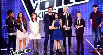 Après la proclamation des résultats, vendredi 23 octobre, sur le plateau de The Voice Kids.