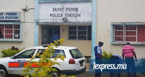 (Photo d’archives) La police de St-Pierre a ouvert une enquête après qu’un incendie a ravagé une maison en tôle à cité Ste Catherine.