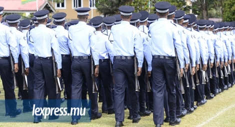 Au niveau de la Disciplined Forces Service Commission, 694 policiers ont été recrutés en 2015.