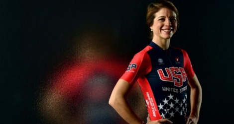 La cycliste américaine Evelyn Stevens pose le 19 novembre 2015 à Los Angeles.