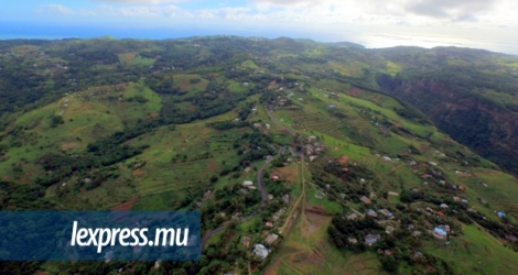 La topographie montagneuse de Rodrigues se prête à la culture de cannabis, estime Samioullah Lauthan.