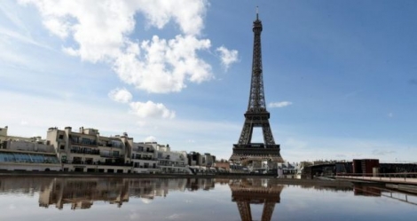 La Tour Eiffel à Paris, le 14 avril 2016