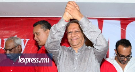 Navin Ramgoolam, leader des travaillistes, lors d’un congrès à la municipalité de Vacoas, vendredi 29 avril.