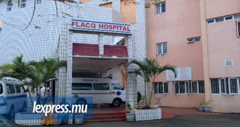 La victime a été transportée à l’hôpital de Flacq.