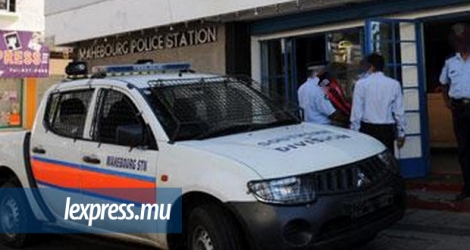 La police de Mahébourg enquête sur un cas de vol survenu le samedi 25 juin.