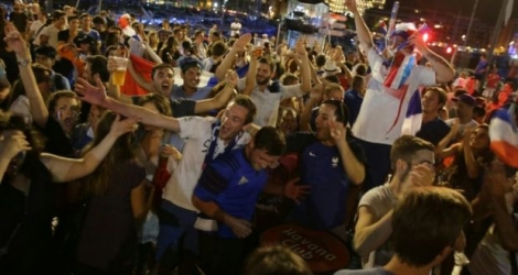 Joie des supporters à l'issue du match France Allemagne le 7 juillet 2016 à Marseille