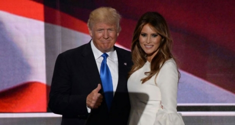 Donald Trump et sa femme Melania, sur la scène de la convention nationale du parti républicain, à Cleveland, le 18 juillet 2016.