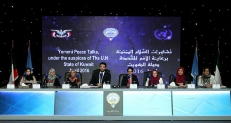 Conférence de presse des représentants de la société civile du Yémen et de l'ONU , après des négociations de paix sur le Yémen, au Koweit, le 8 mai 2016 