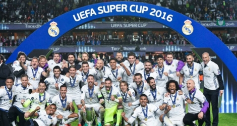 Les joueurs du Real Madrid fêtent leur victoire en Supercoupe d'Europe face au Séville FC, le 9 août 2016 à Trondheim.