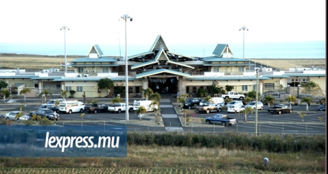 En raison de sa piste restreinte qui ne fait que 1 287 mètres, l’aéroport de Rodrigues ne peut accueillir des avions à réaction.