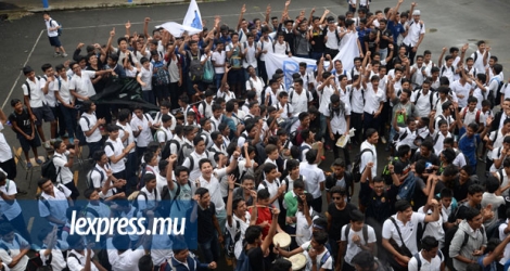 (Photo d’illustration) Des collégiens et leurs parents se réuniront, le jeudi 15 septembre, devant l’hôtel du gouvernement pour entamer une marche pacifique.