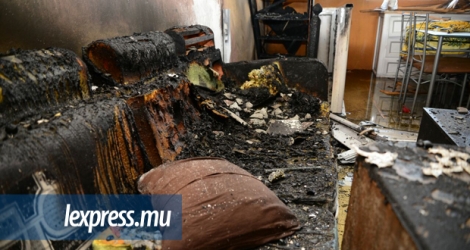 Un incendie s’est déclaré dans une maison à Batterie-Cassée, Roches-Bois, mercredi 5 octobre.