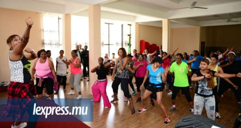 Une Fitness and Wellness Activity, initiative de la Commission nationale du sport féminin a eu lieu au Bois-Chéri Multi-Purpose Hall, à Moka, ce jeudi 13 octobre.