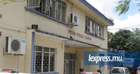 Le policier de 29 ans était affecté au poste de police de Piton.