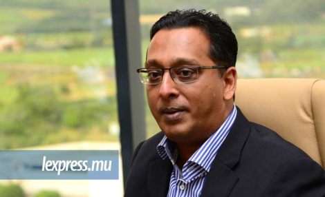 Le ministre de la Bonne gouvernance compte revenir sur le limogeage de l’ex-CEO d’Air Mauritius ce mardi 1er novembre.
