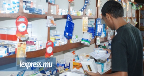 Certaines pharmacies approvisionneraient des toxicomanes en médicaments, sans prescription.