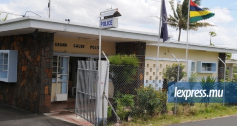 Une touriste a rapporté un cas de vol à la police de Grand-Gaube, samedi 19 novembre. Plus tard le même jour, la CID de Goodlands a procédé à l’arrestation d’un suspect.