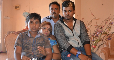 Shravan, 12 ans, pourra recevoir un rein de sa mère. Mais il devra tout de même aller en Inde pour cela.