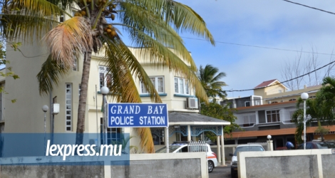 La police de Grand-Baie enquête sur un cas de noyade survenu dans une villa à Pereybère, mercredi 14 décembre.
