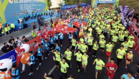 Le semi-marathon de Xiamen, au sud-est de la Chine, durant lequel un coureur se révélant être une «doublure», est mort d'un arrêt cardio-respiratoire le 10 décembre 2016