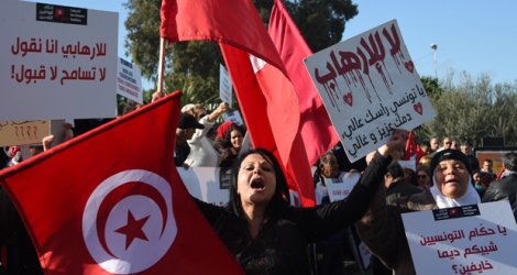 Manifestation citoyenne, cri d'alarme des forces de sécurité, multiplication des interventions politiques: l'inquiétude grandit et le débat s'emballe en Tunisie.