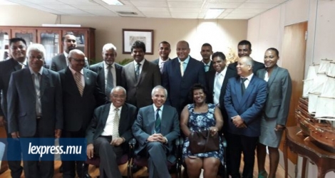 Le ministre Husnoo a rencontré les présidents et vice-présidents de conseils de districts ce jeudi 29 décembre. 