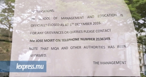 L’affiche indiquait que l’établissement a fermé ses portes officiellement depuis le lundi 5 décembre. 
