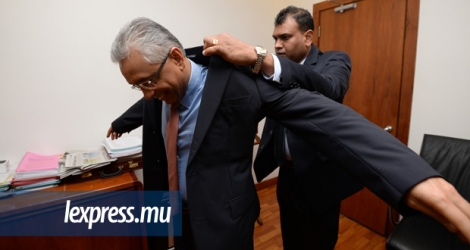 Pravind Jugnauth endosse la veste de PM. (Photo: Krishna Pather)