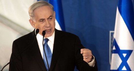 M. Netanyahu devrait se contenter d'une discussion au sein du cabinet de sécurité, sans prendre de décision en attendant une rencontre avec le président Trump qui pourrait avoir lieu en février.